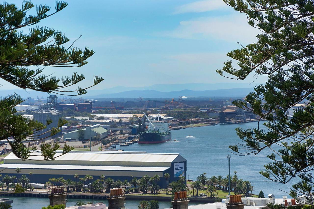Newcastle Short Stay Accommodation - Vista Apartment Buitenkant foto