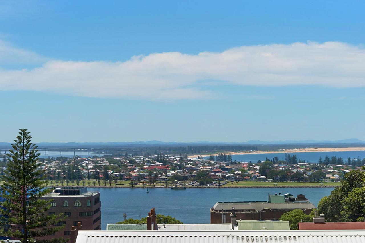 Newcastle Short Stay Accommodation - Vista Apartment Buitenkant foto