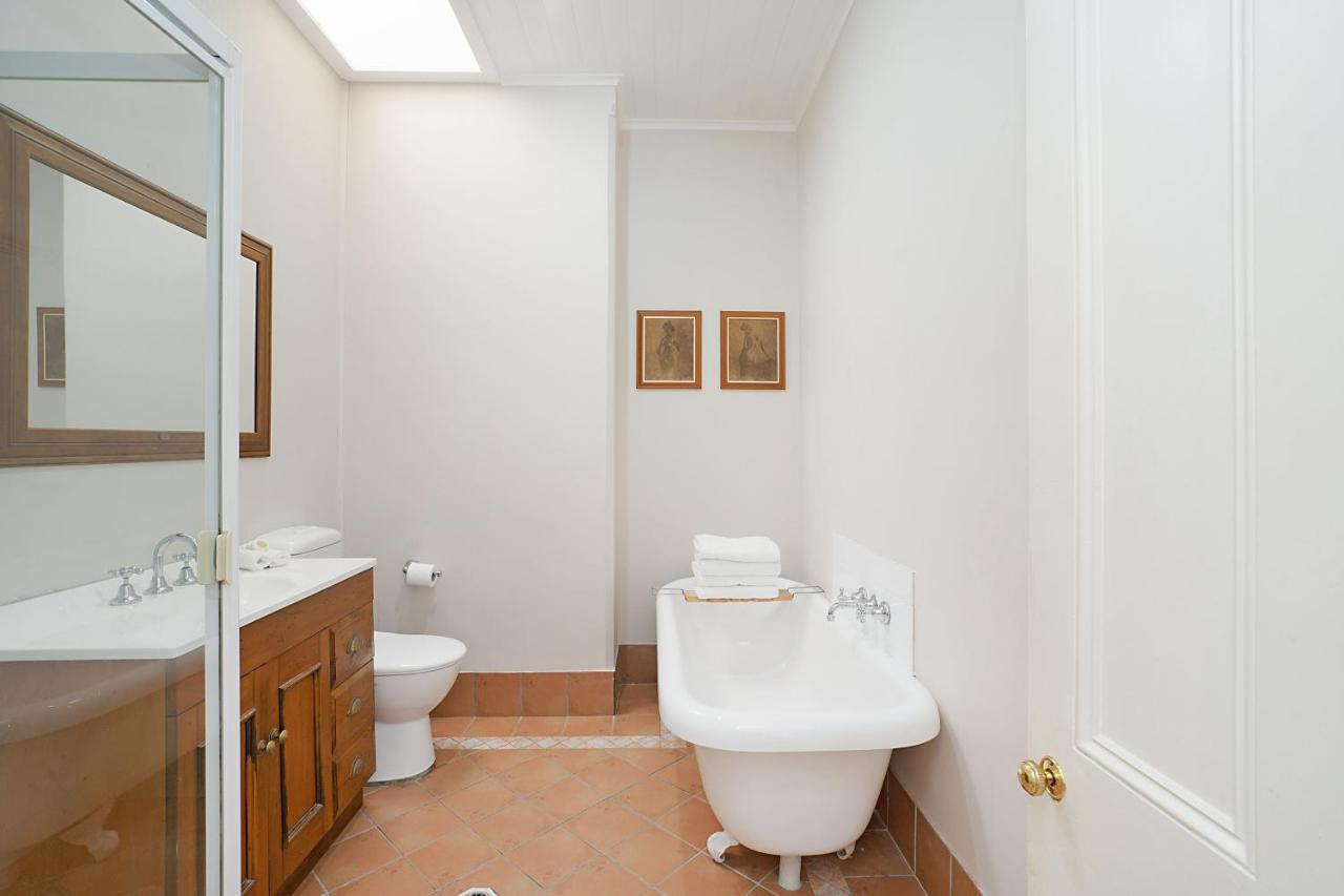 Newcastle Short Stay Accommodation - Vista Apartment Buitenkant foto