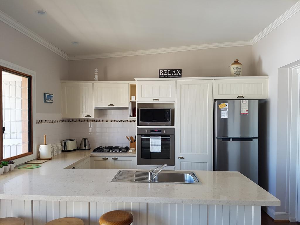 Newcastle Short Stay Accommodation - Vista Apartment Buitenkant foto